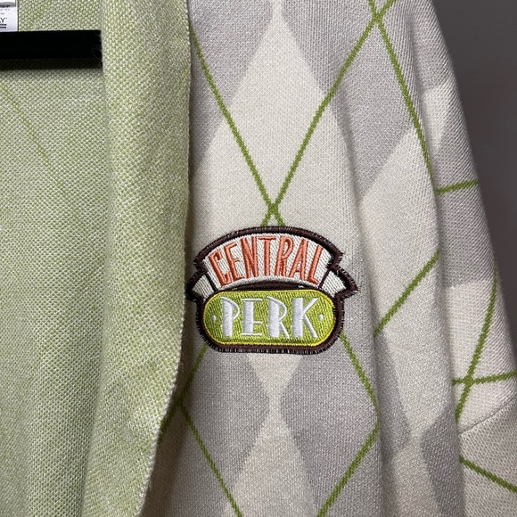 FRIENDS Argyle Cardigan with Embroidered Patch Small - Picture 4 of 6